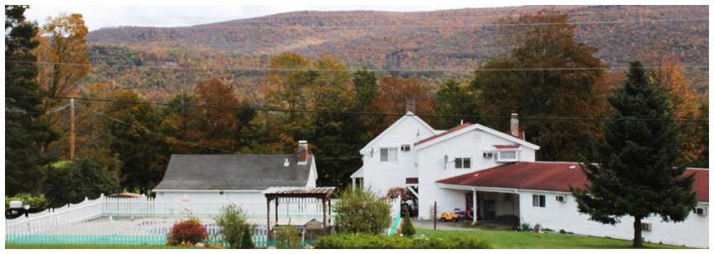 Four Winds Country Motel - Fine Lodging in Manchester Center Vermont.